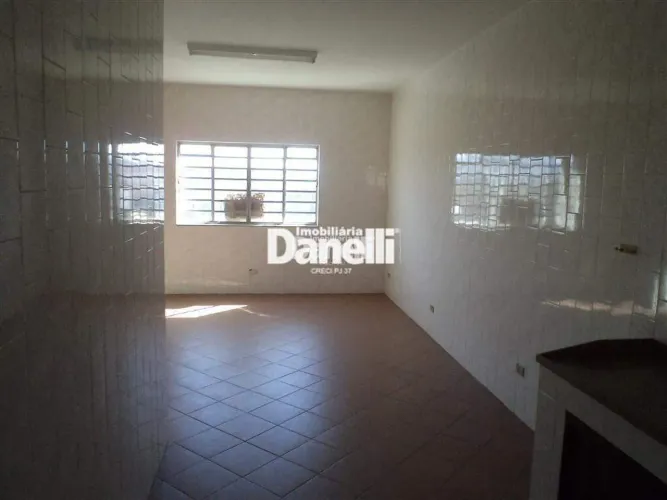 Ponto comercial com residência a venda em ótima localização.