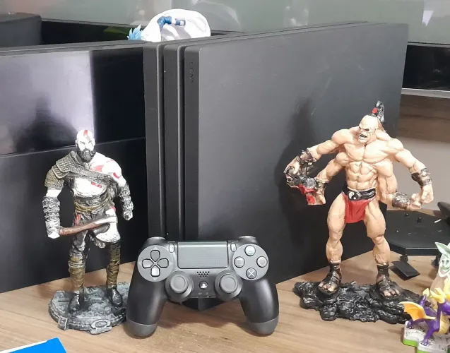 Playstation 4 Pro Excelente