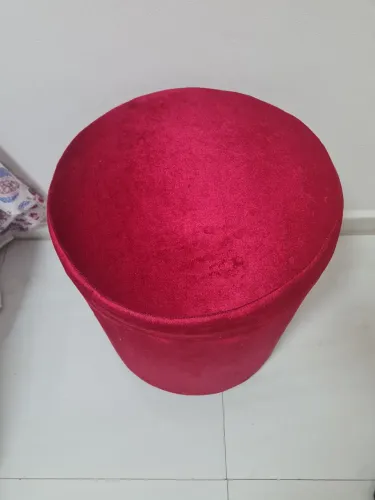 Puff  redondo vermelho