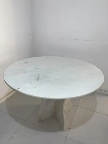 Mesa de mármore