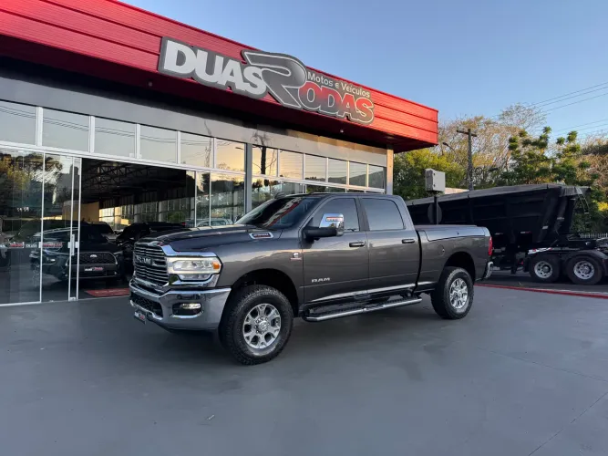 RAM 2500 6.7 I6 TURBO DIESEL LARAMIE CD 4X4 2023 APENAS 15 mil km impecável
