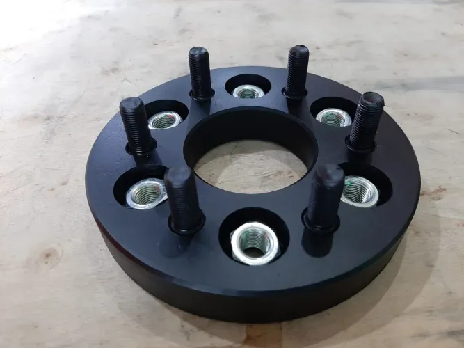 Espaçador para rodas de carro