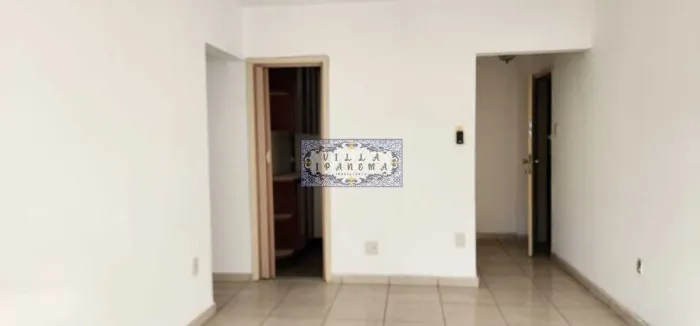 ÓTIMA OPORTUNIDADE NA RUA FARIAS DE BRITO,  GRAJAÚ, 2 QUARTOS, 2 BANHEIROS E ÁREA DE SERVI