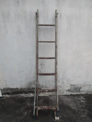 Escada Usada - Ideal para construção
