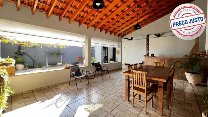 Sobrado para venda em Jardim Boa Esperança com 3 quartos, sendo 1 suíte, 285m²