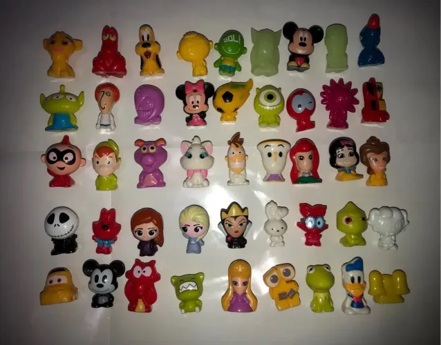 Lote 45 Gogos Crazy Bones coleções diversas 