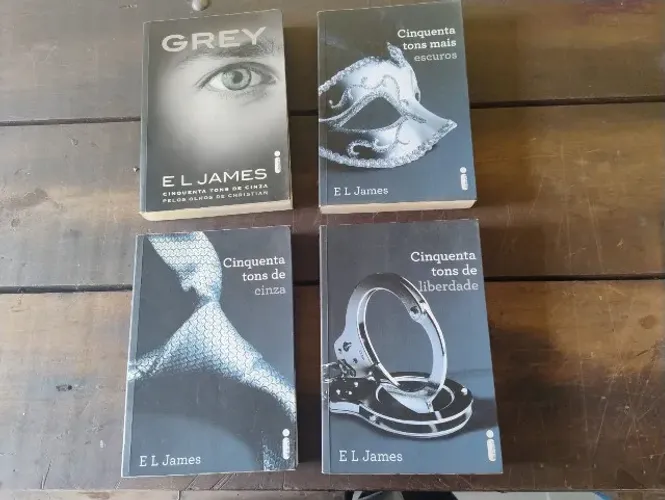 Trilogia Cinquenta Tons de Cinza + Grey Cinquenta Tons de Cinza Pelos Olhos de Christian