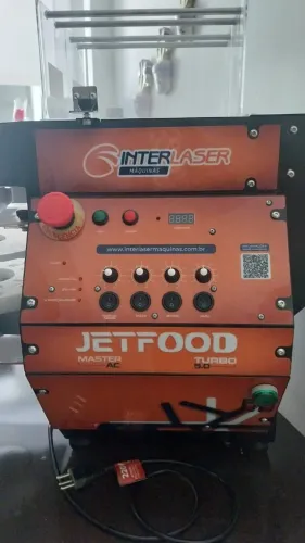 Vendo máquina de fazer salgado - Interlaser