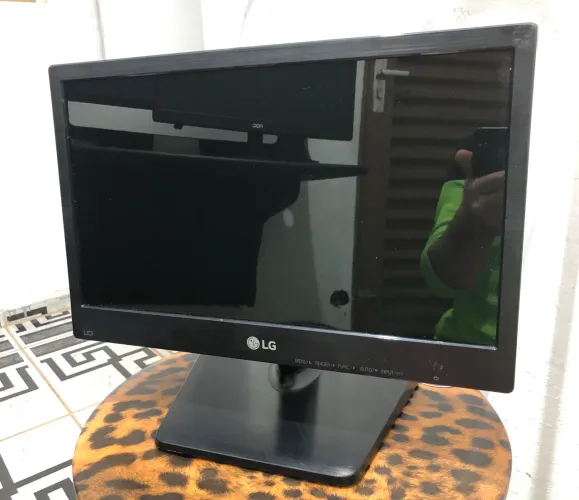 Monitor Led vga LG 16 polegadas