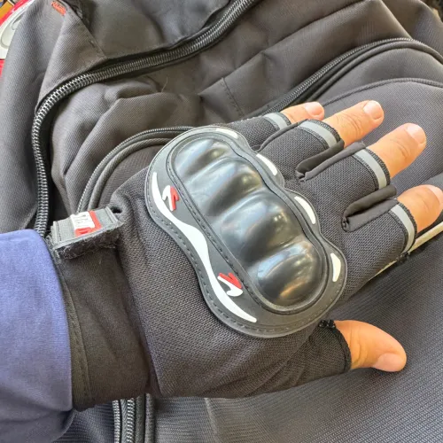 Luva para motoqueiro e ciclista meio dedo