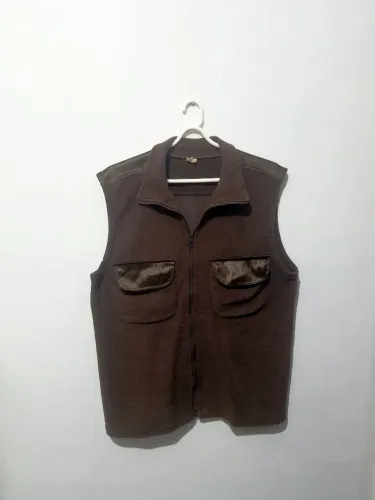 Colete de lã marrom fleece