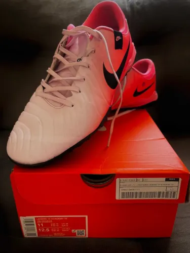 Chuteira Society Nike Legend 10 Academy - Usada 2 vezes