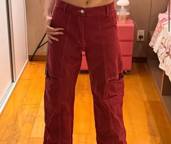 Calça vinho