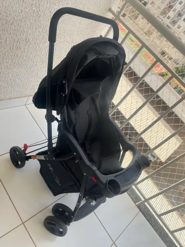 Vendo carrinho e cadeirinha