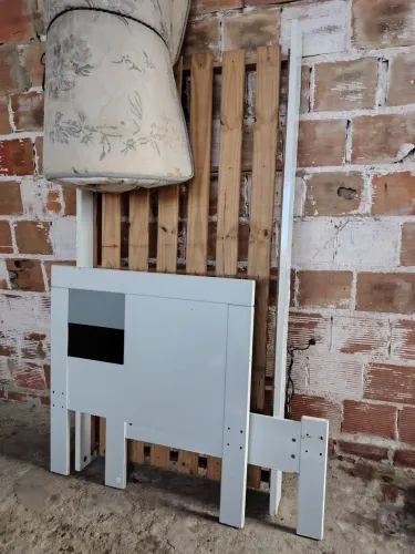 Cama de solteiro completa 