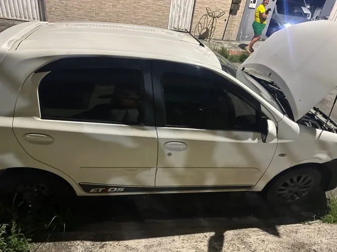 Toyota Etios XLS 1.5 Flex 16V 5P Mec. 2013