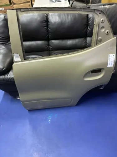 PORTA TRASEIRA LADO ESQUERDO ORIGINAL RENAULT KWID