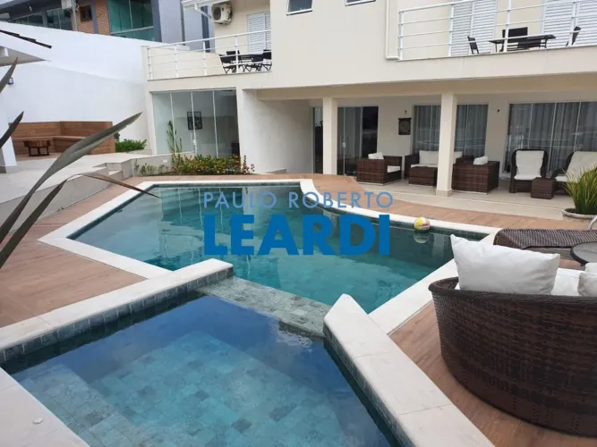 CASA EM CONDOMÍNIO - ALPHAVILLE - SP