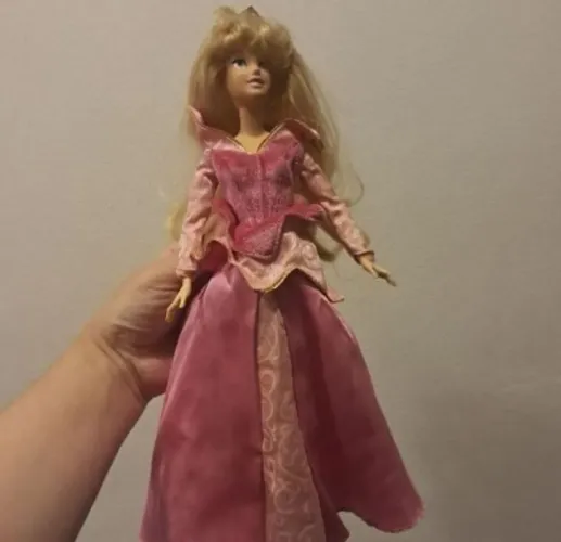 Boneca aurora bela adormecida vintage