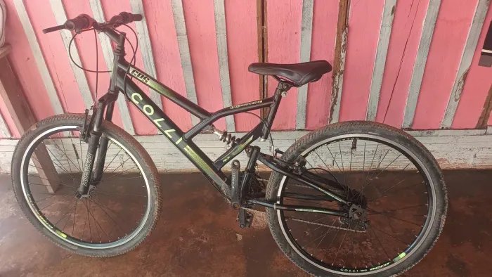 Bicicleta troco em celular q esteja funcionando bem !!