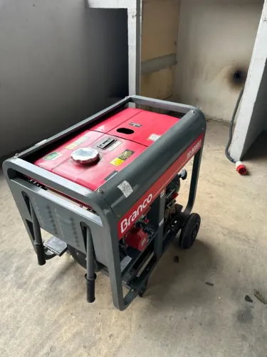 Gerador Branco 8Kva Diesel