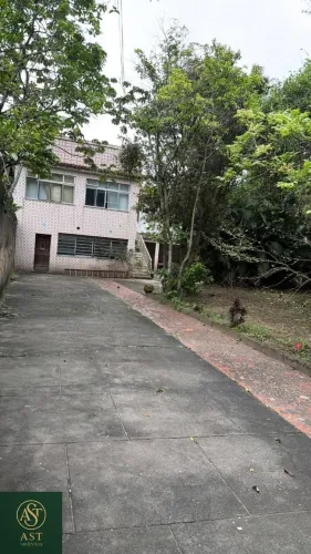 Casa com 4 dormitórios à venda por R$ 800.000 - Itaipu - Niterói/RJ