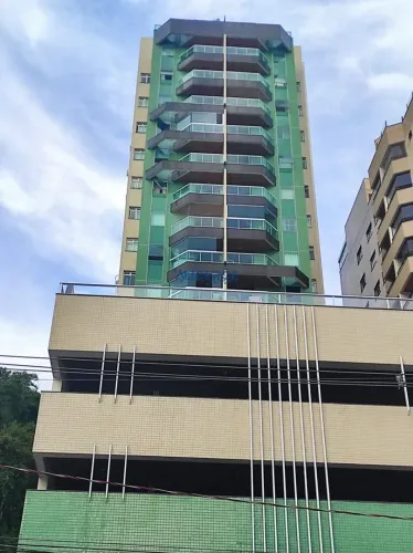 Cobertura a venda, de 4 quartos, 3 vagas no Granbery!