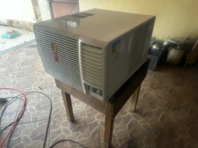 VENDO AR SPRINGER 18000 BTUS 220 VOLTS