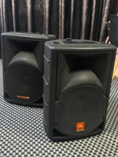 Par de caixas JBL selenium Ativa/ Passiva