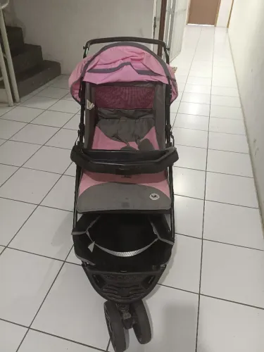 Carrinho de bebê + Bebê conforto