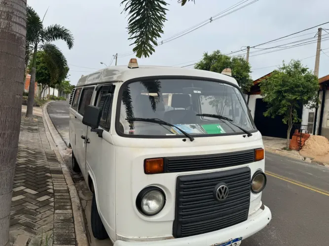 Volkswagen Kombi Escolar/50 Anos 1.4 MI Total Flex 2011