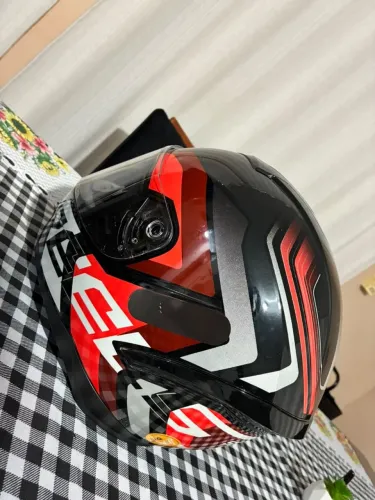 Capacete Peels