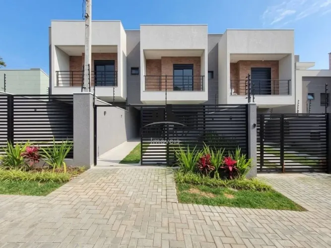 Sobrado com 3 dormitórios à venda, 117 m² por R$ 699.000,00 - Uberaba - Curitiba/PR