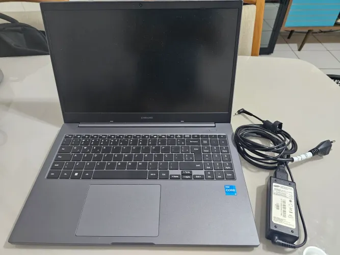 Samsung Book Core i5 (11ª Geração) - 12GB RAM - SSD + 1TB - Ótimo Estado