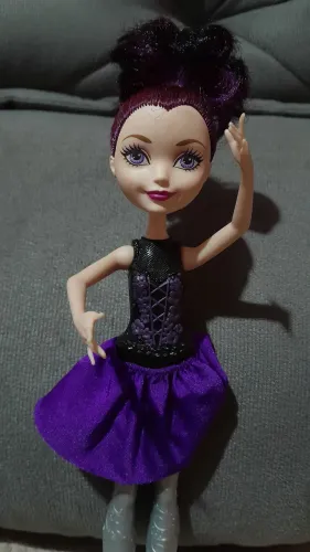Raven Queen, Ever After High