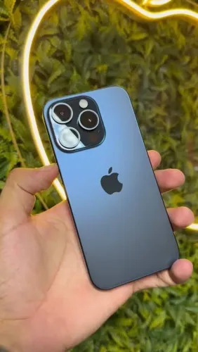 iPhone 15 pro 90% de bateria e 128 gb