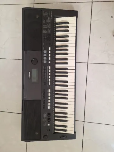 Teclado YAMAHA PSR E433