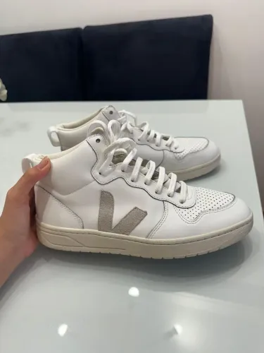 Tênis vert modelo v15 leather