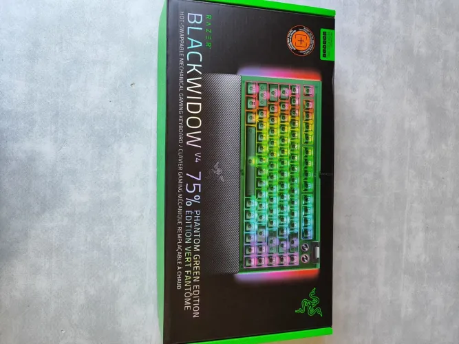 Razer Blackwidow v4 75%Phantom 