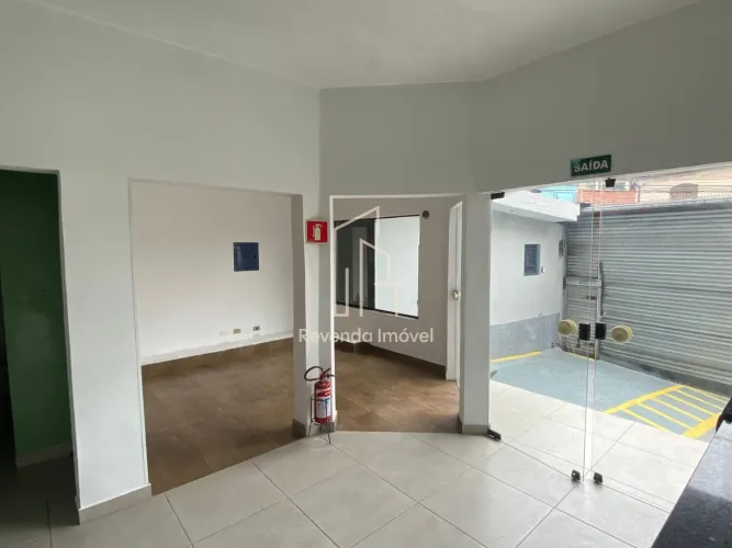 Prédio Comercial à Venda em São Paulo-SP: Imóvel na Vila Lourdes com 3 banheiros e 270,00