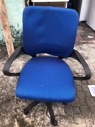 Cadeira escritório azul 