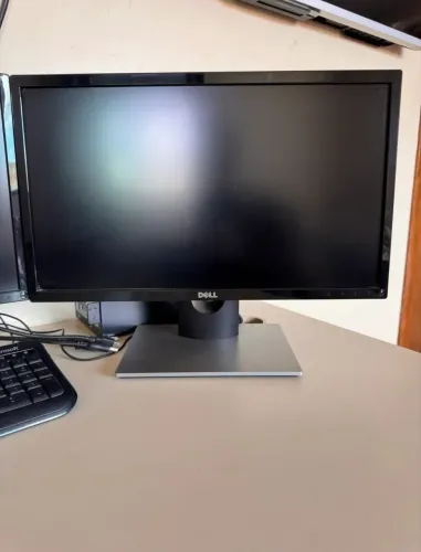 Monitor Dell 22" SE2216H - Tela Full HD, HDMI e Ótimo Estado.