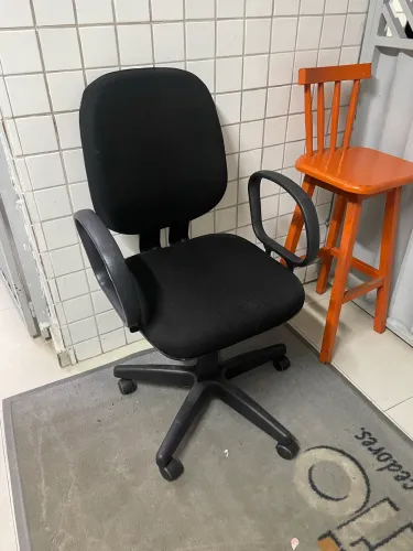 Cadeira reforçada para obesos