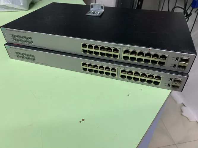 Switch HP 24P+2SFP Gerenciável - GIGA