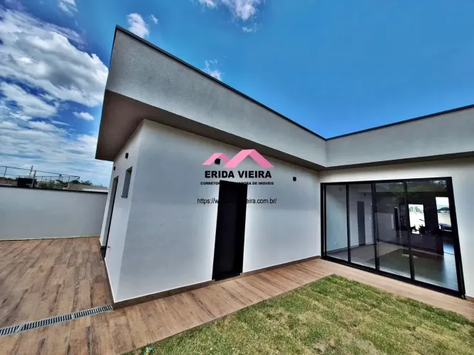 Casa para venda no Condomínio Residencial Bosque do Imperador em Pindamonhangaba-SP