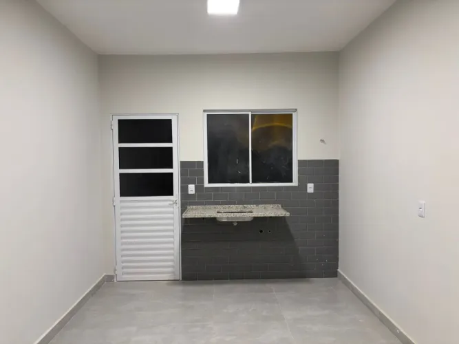 Aluga-se casa na Vila Madalena com 2 dormitórios e 1 vaga de garagem - Próximo a Av Danilo