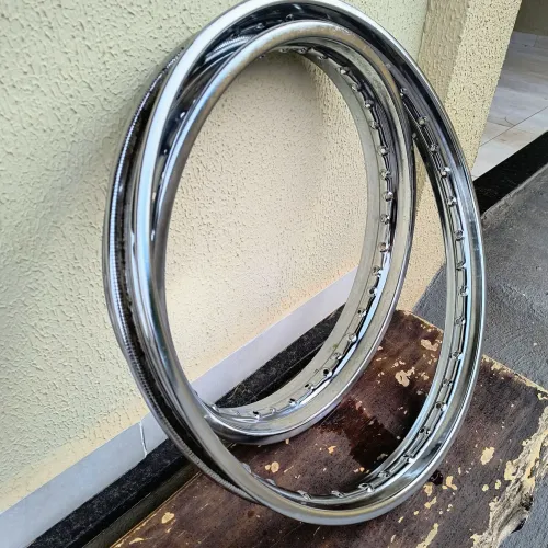 Vendo Par de Aros Originais Lander 2022<br>