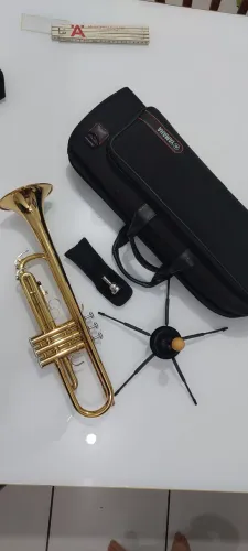 Trompete Yamaha YTR2330