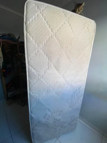 Cama de Solteiro Pillow Top, Pouco usado.
