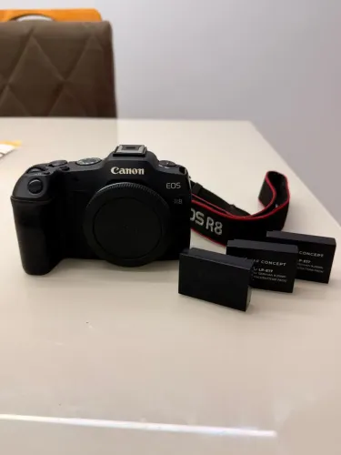 Câmera Cânon EOS R8